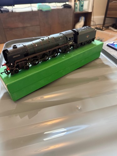 Hornby gauge britannia - hornby,