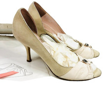 Emmy London Designer Custom Made Beige Silk & Suede Mid Heel Court Shoes Size 7