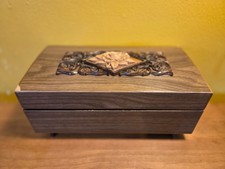 Vintage Jewelery Box/Music box