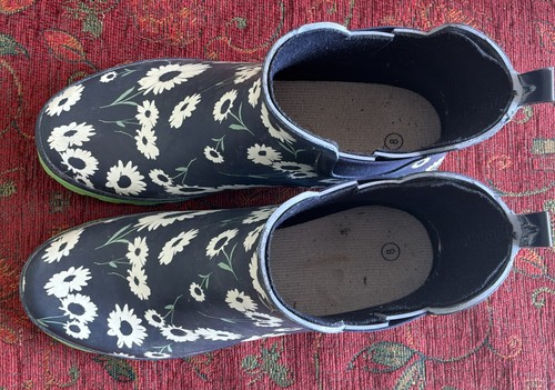 Chelsea style ankle wellie - style,