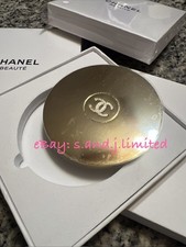 Chanel Beaute Gold Compact