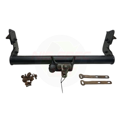 Nissan navara np300 tow bar - nissan,