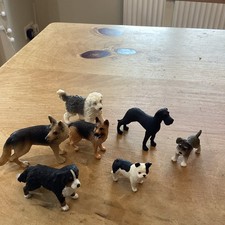 7 x  Dog schleich bundle, Inc