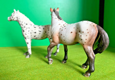 Schleich pair spotted horses