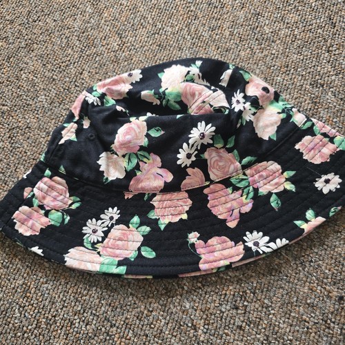 Divided black floral - h&m,