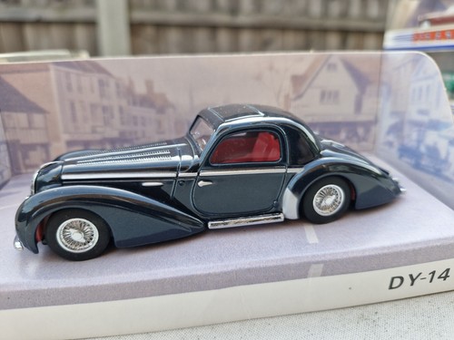 Matchbox dinky collection - matchbox,