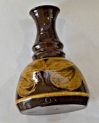 Vintage skegness pottery vase - skegness,