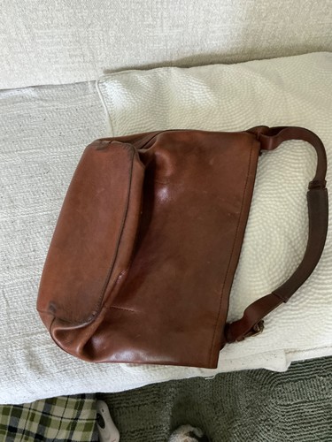 Henry cuir shoulder bag euc - henry,