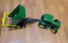 Bruder 1:16 John Deere 6920 Tractor and Tipper Trailer