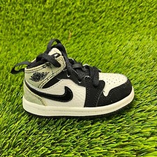 Nike Air Jordan 1 Mid SE Baby