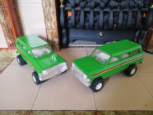 Pair vintage tonka - a, jeep