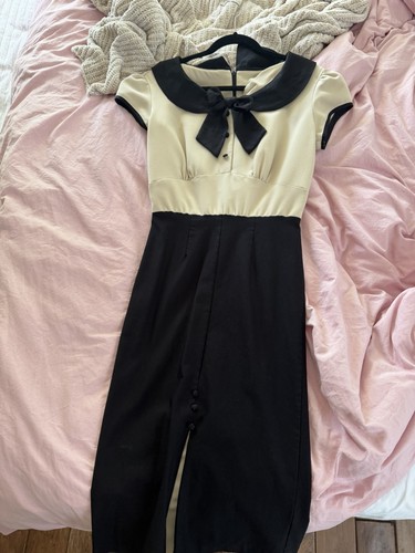 Stop staring black beige - stop,
