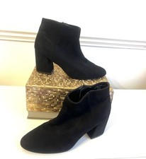 Peacocks Woman Faux Suede