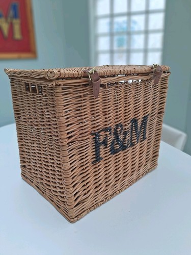 Large fortnum and - f&m,