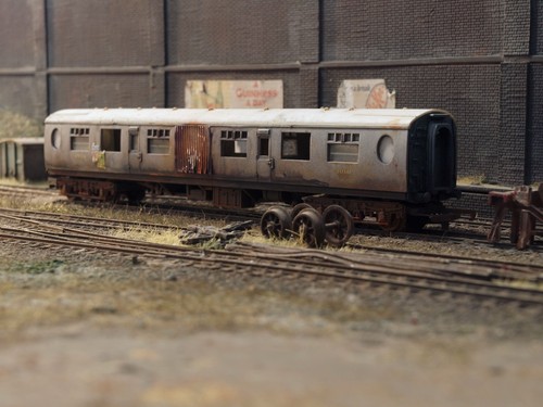Gauge coach abandoned - gauge,