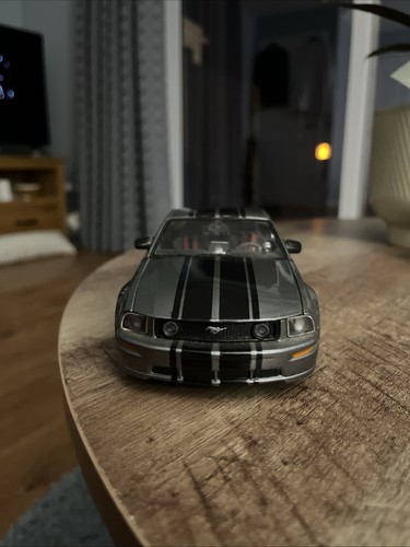 Maisto 2006 ford mustang - 2006,