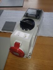 16 amp 5 pin Wall Mounted RCD socket