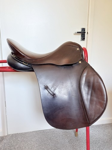 Albion legend gp saddle - 17”,