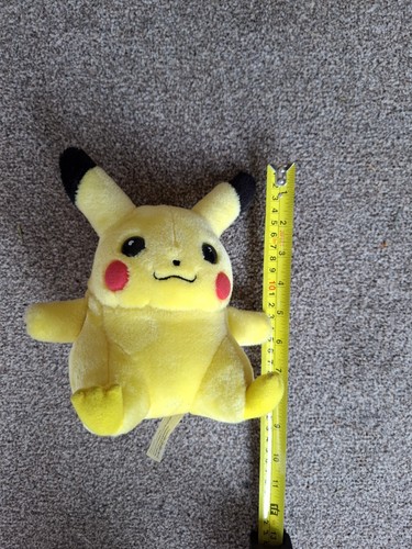 Nintendo pikachu plush - pikachu,