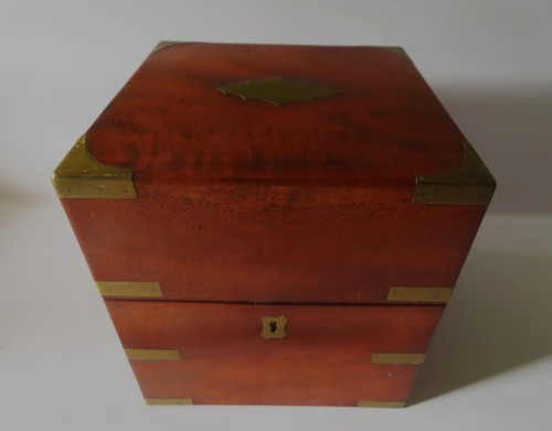 Antique mahogany tantalus box - antique,