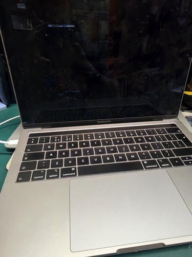 Apple macbook joblot for - x, 3