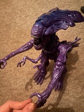 Alien Xenomorph Queen purple