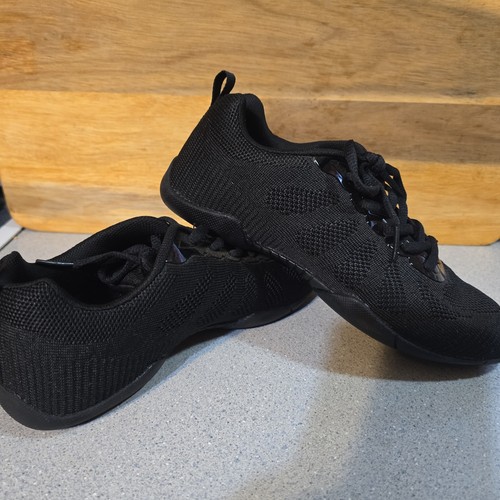 Glide moves black low - glide,