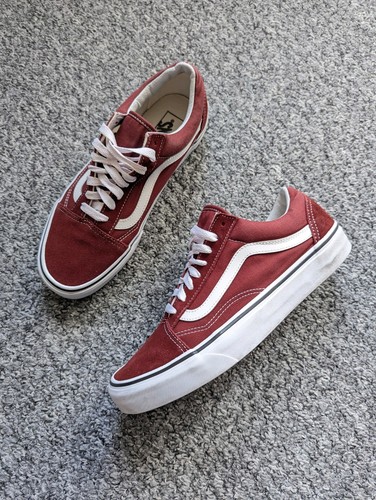 Men vans off the wall - off,