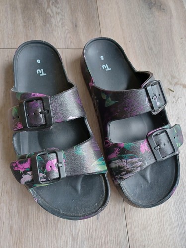 Black floral sandals size - , 5