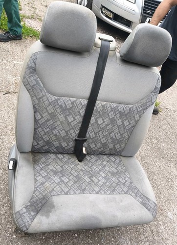 Vauxhall vivaro renault trafic - vivaro,