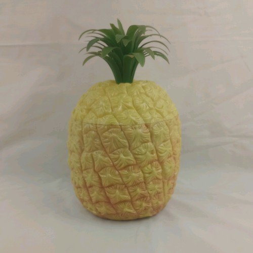 Vintage 1970s plastic - vintage,