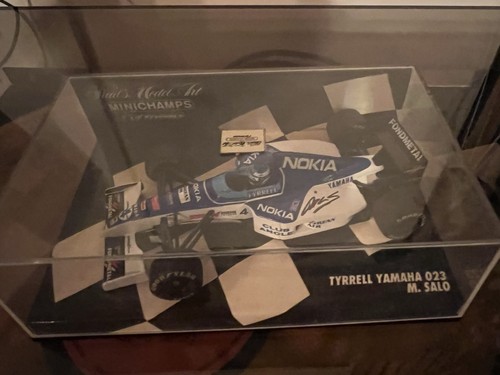 Signed 43 scale - signed, 1/43