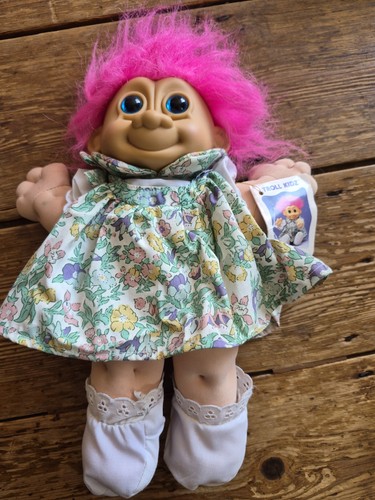 Vintage large 1990s troll - large,