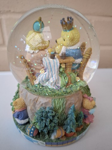 Musical teddy bears snow globe - teddy,