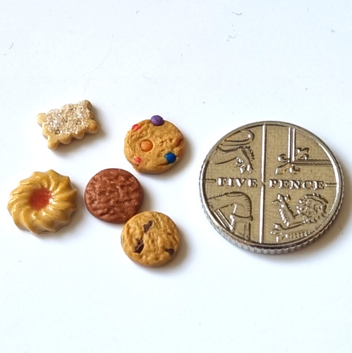 Dolls house miniature - house, 1:12
