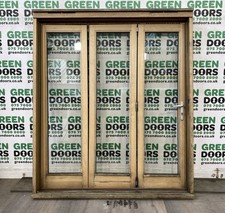 NARROW WOODEN BIFOLDING DOORS