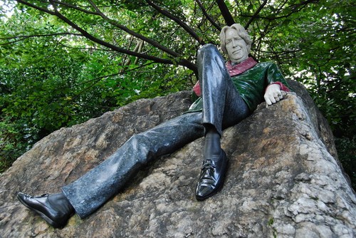 Photo oscar wilde statue in - oscar,