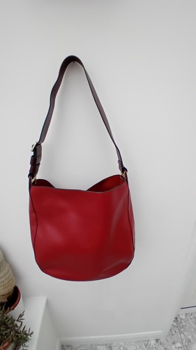 Whistles red large - red, bucket