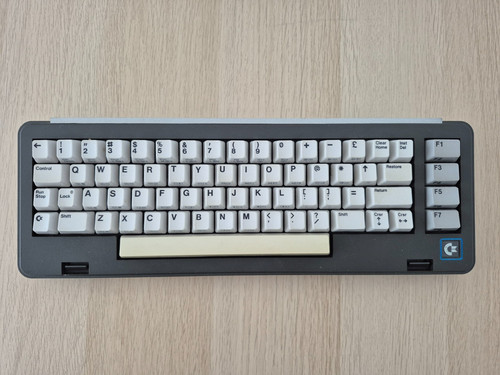 Commodore 64 keyboard - ✅,