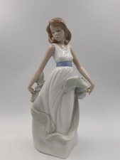 Lladro NAO Figurine #1343 Walking on Air 27cm tall