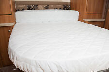 2025 Swift Challenger Exclusive 580 Island + Bolster Mattress Protector 003
