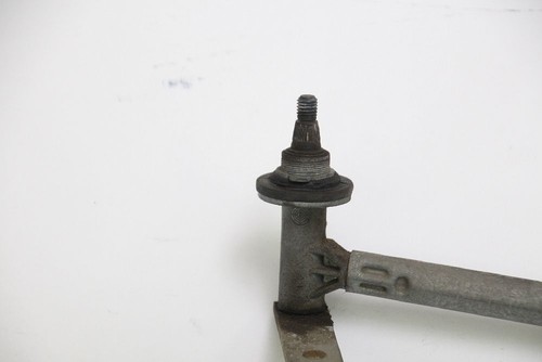 Windshield wiper linkage