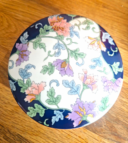 Vintage trinket box with - vintage,