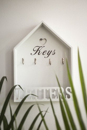 Hanging key letter rack white - rack,