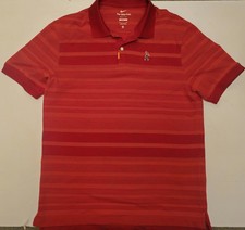 Nike polo tiger woods fist
