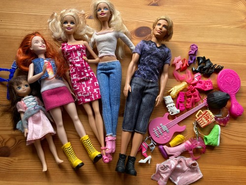 Barbie doll bundle - barbie,