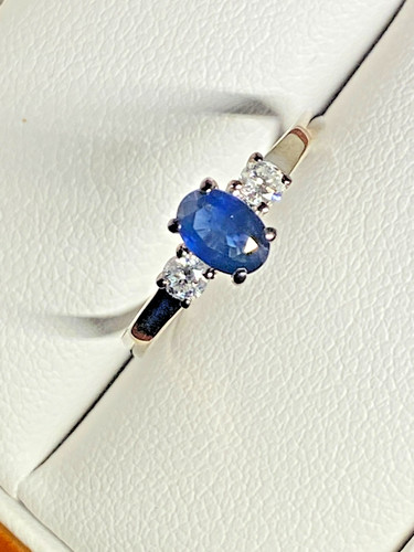 18ct gold sapphire diamond - sapphire,