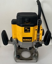 DeWalt DW625E Dual Collet 110v Router With Original Case + Fittings