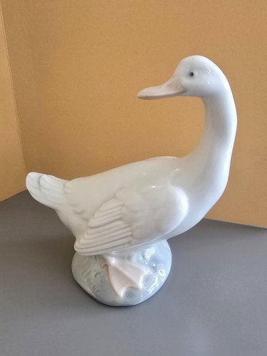 Neo ceramic goose figurine - ceramic,