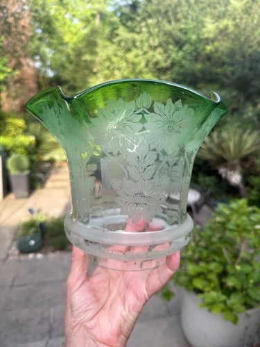 Antique green wavy - wavy, top